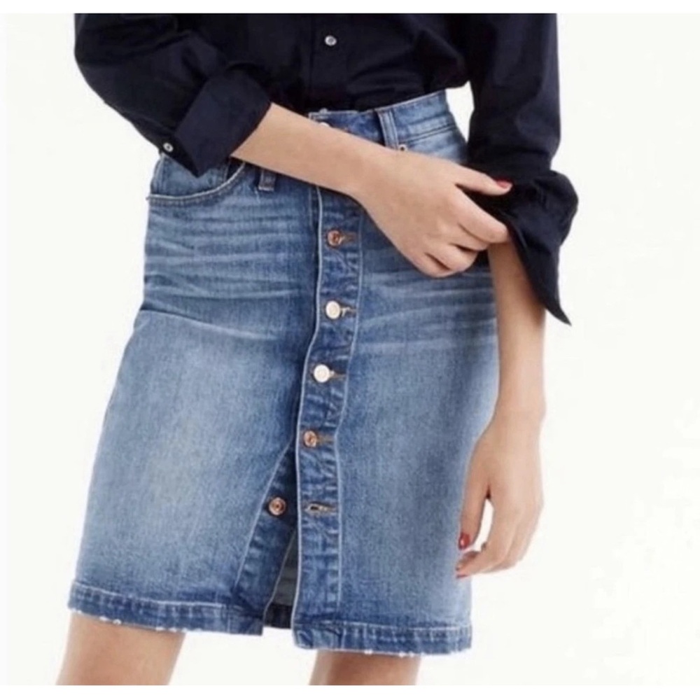 J.CREW Denim pencil skirt. Size 27.